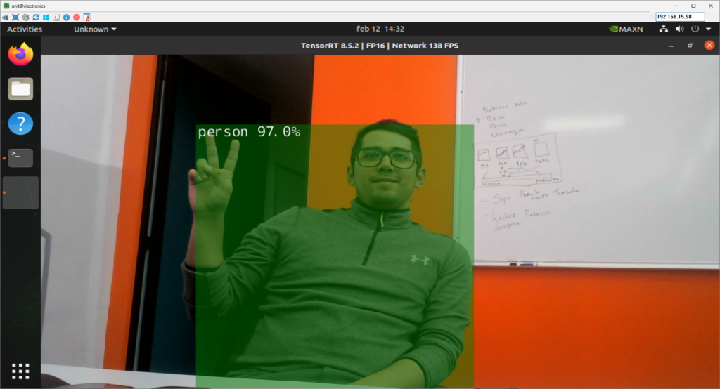 EN133 - Modelos de Visión Artificial con la reComputer J4011 - v02.1 - Detección de objetos - persona